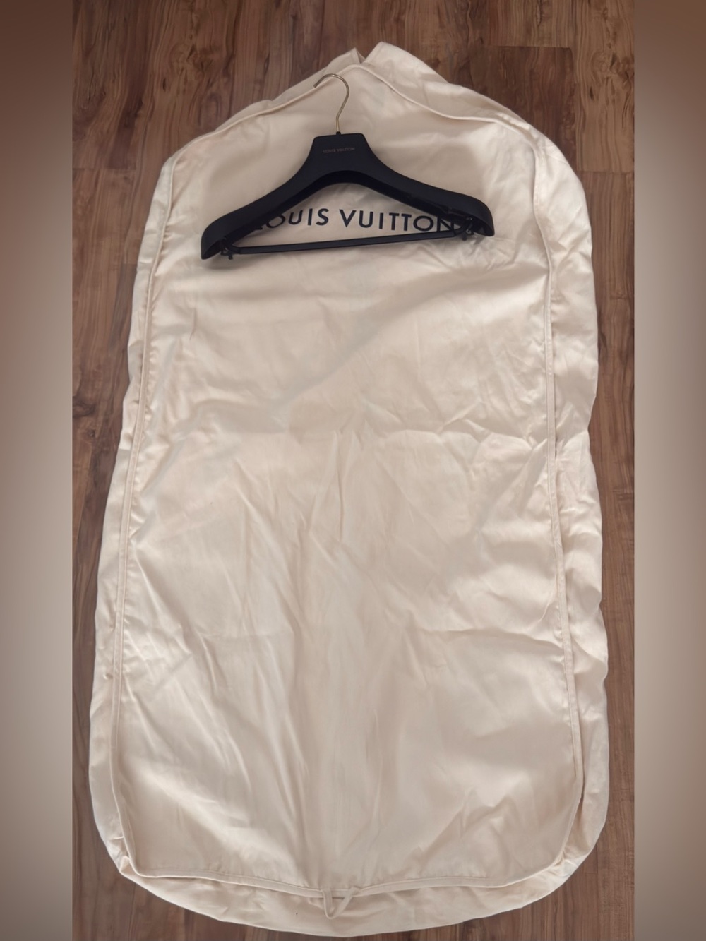 Louis Vuitton Cream Garment Bag - Protective Travel Cover